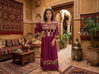 Robe Traditionnelle Kabyle aux Galons Colorés – "Louiza"