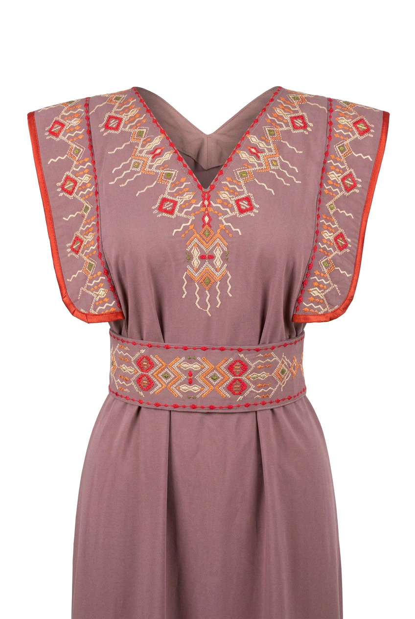 Robe kabyle de cérémonie Thiziri - détail tissu crêpe de viscose