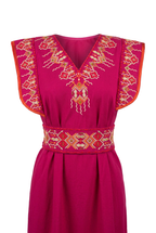 Robe kabyle de cérémonie Thiziri - vue portée en mouvement