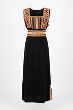 Robe Kabyle Traditionnelle Longue Brodée – Ferroudja