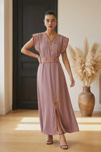 Robe Kabyle de Cérémonie Moderne Épaules Structurées – Thiziri