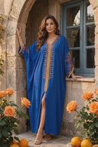 Robe Kabyle de Cérémonie Grande Taille "Dihya" – Broderie Berbère & Pompon