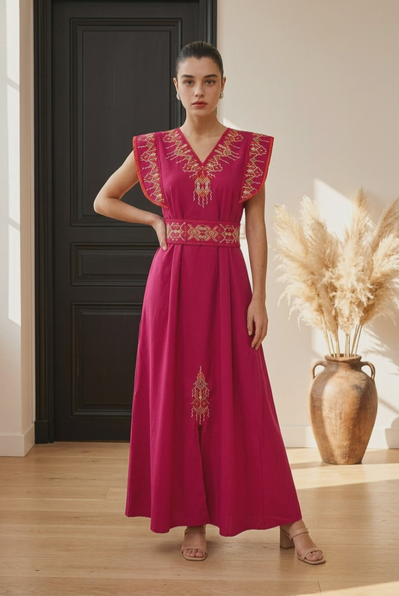 Robe Kabyle de Cérémonie Moderne Épaules Structurées – Thiziri